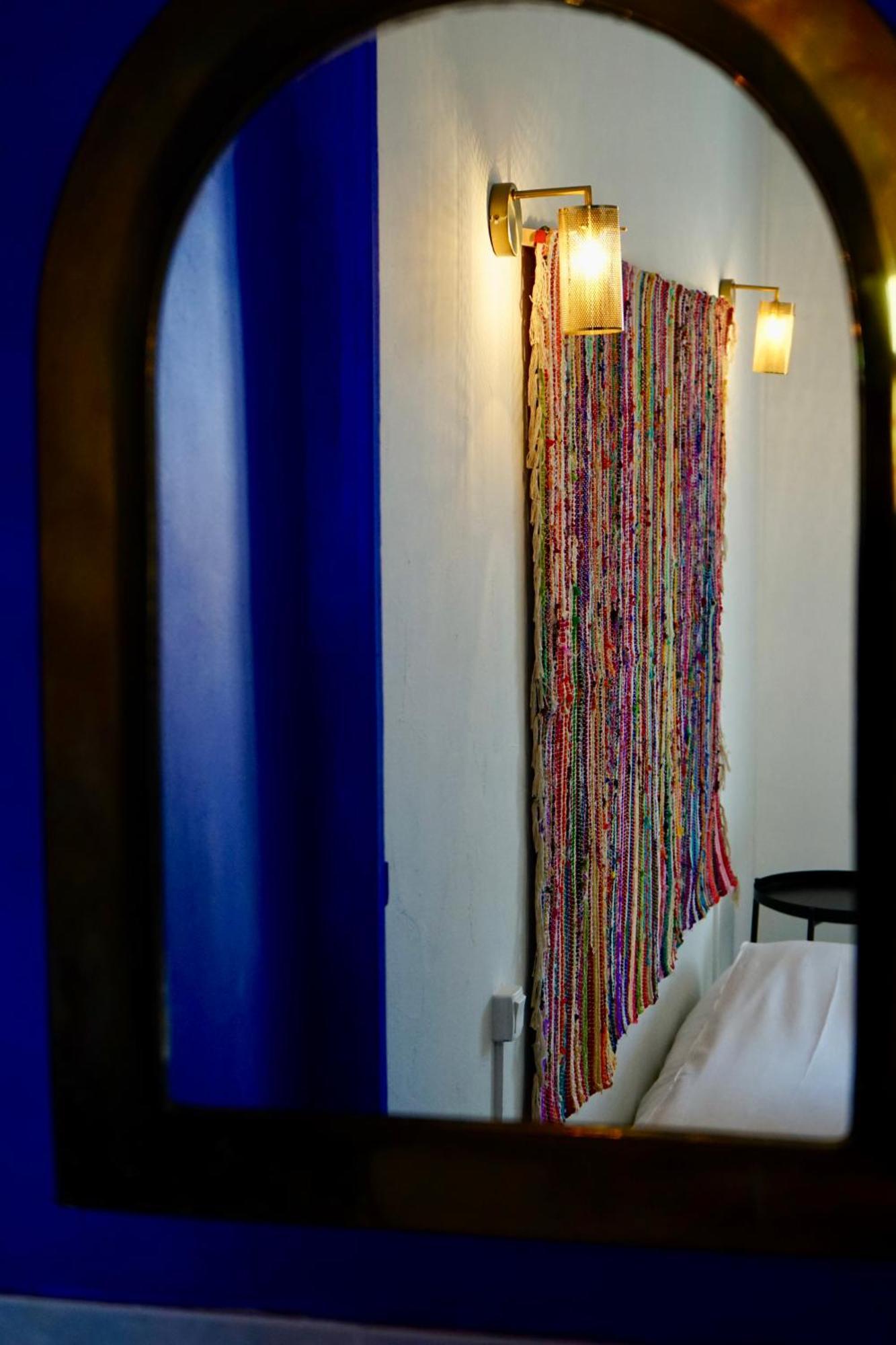 La Casa Dina Hotel *